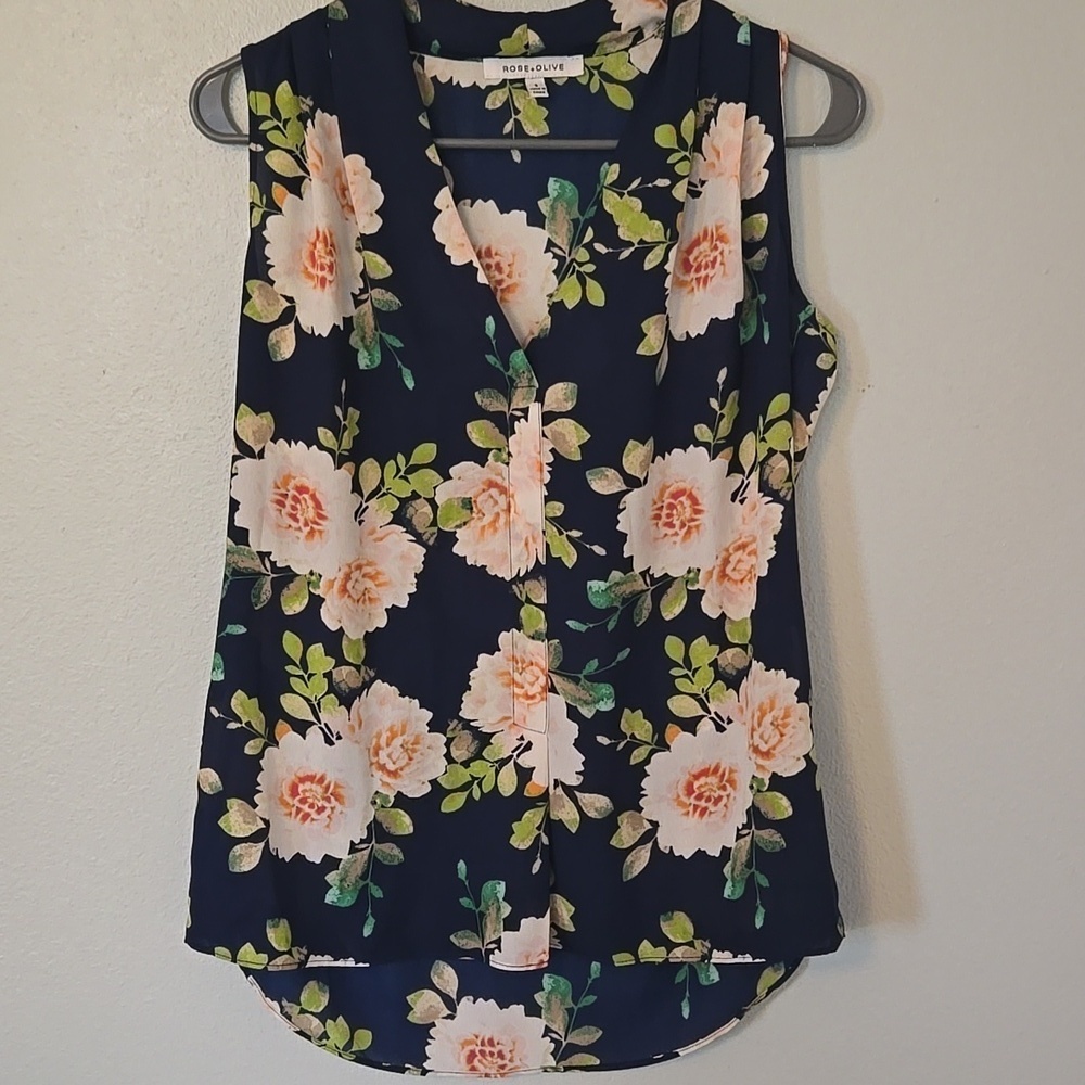 Rose + Olive | Navy Floral Chiffon Tank Size Small